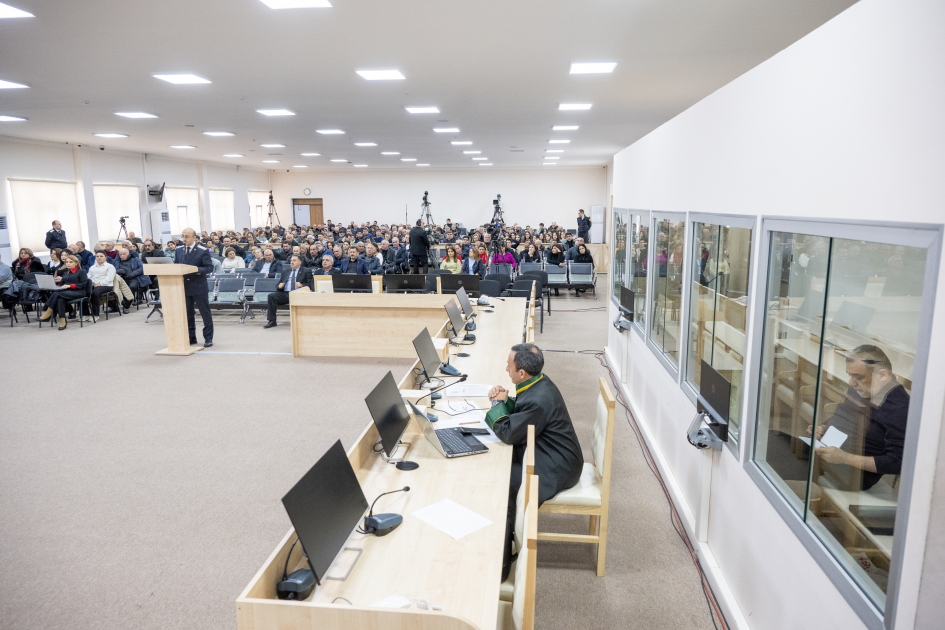 Ruben Vardanyanın məhkəməsində prokuror təqsirləndirilən şəxsin ömürlük azadlıqdan məhrum olunmasını təklif edib (FOTO)