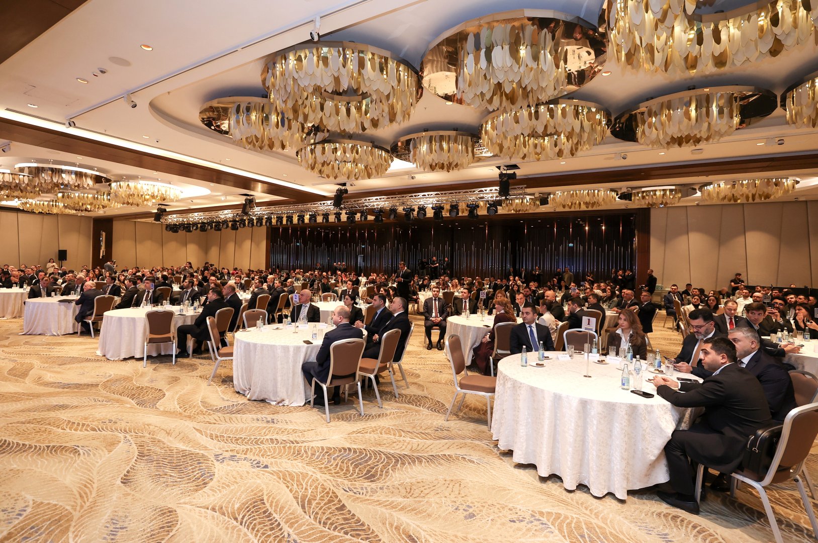 2025-ci ilin ən fəal sahibkarları mükafatlandırılıb (FOTO)