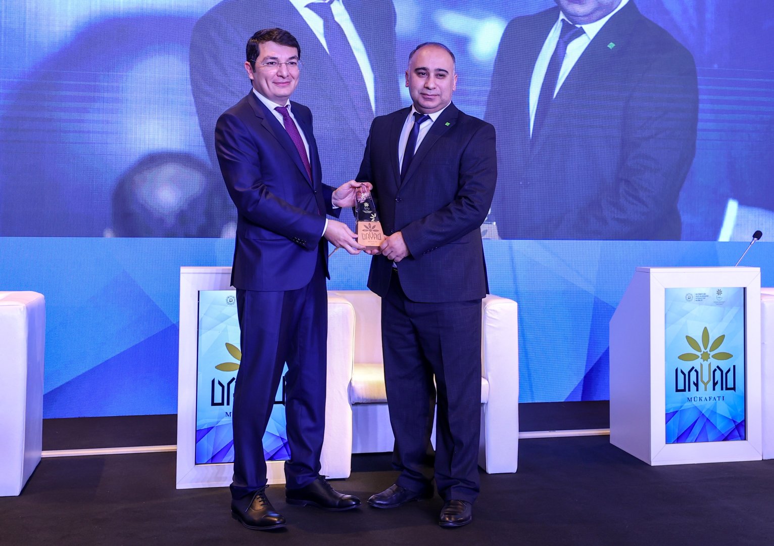 2025-ci ilin ən fəal sahibkarları mükafatlandırılıb (FOTO)