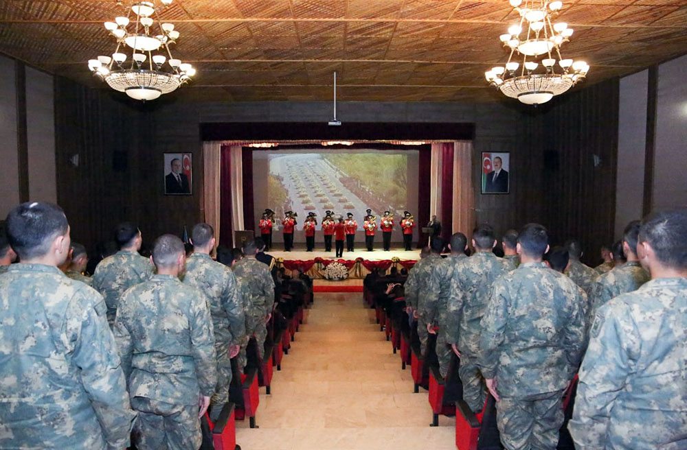 Əlahiddə Ümumqoşun Ordunun yaradılmasının 12-ci ildönümü qeyd edilib (FOTO)