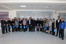 “İnternetdən təhlükəsiz istifadə bacarıqları” layihəsi çərçivəsində təlimlər davam edir (FOTO)