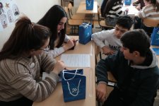 “İnternetdən təhlükəsiz istifadə bacarıqları” layihəsi çərçivəsində təlimlər davam edir (FOTO)