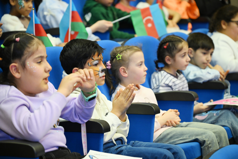 Leyla Əliyeva “ASAN Məktub” sosial proqramının 10 illiyinə həsr olunan tədbirdə iştirak edib (FOTO)