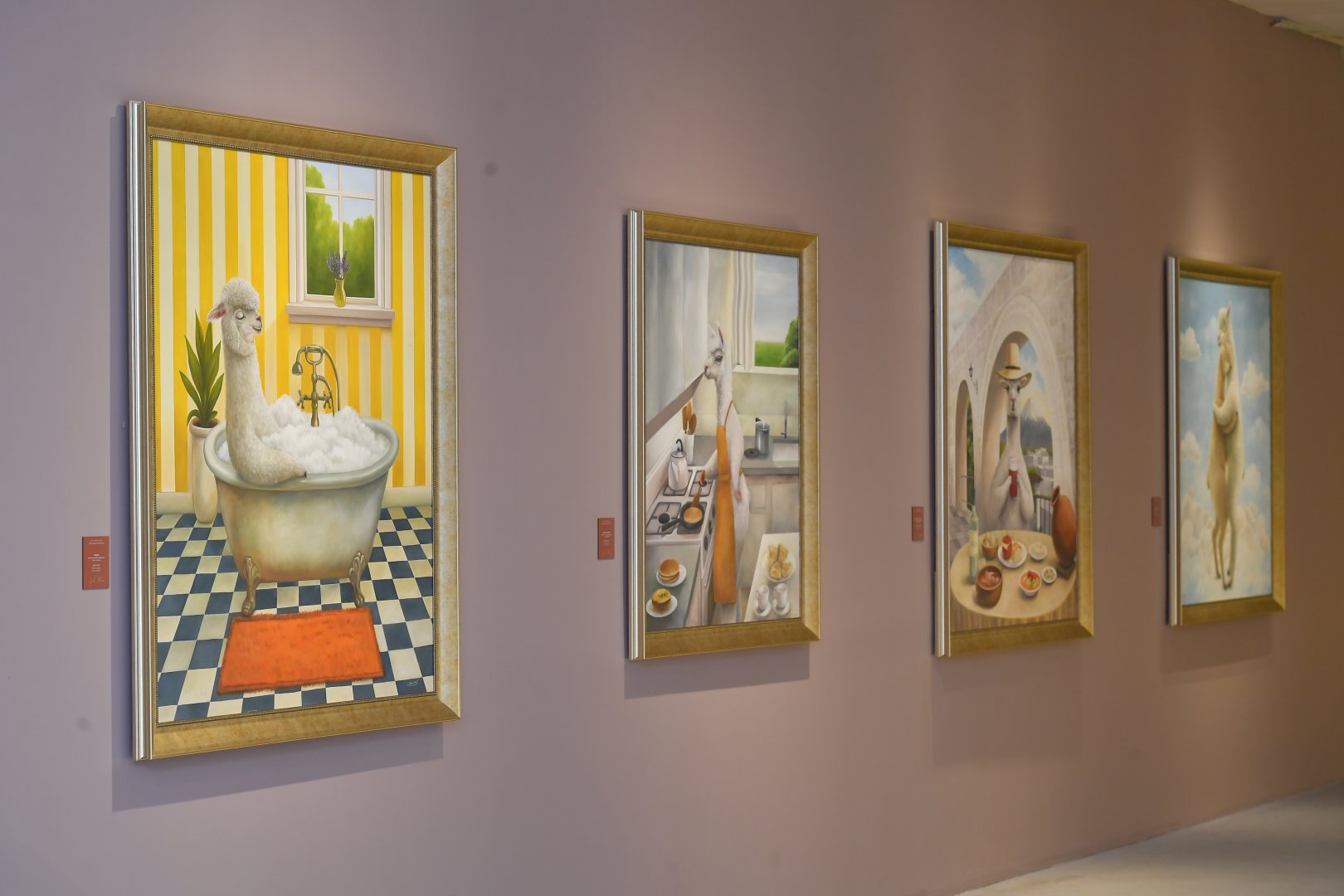 Perulu rəssam Sol Alexonun alpakaları Bakıda Heydər Əliyev Mərkəzində (FOTO/VİDEO)