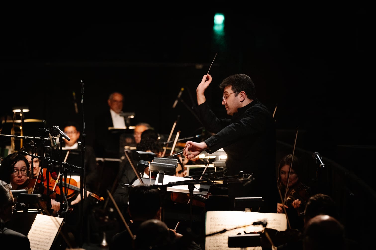 Meksikada əməkdar artist Əyyub Quliyevin dirijorluğu ilə "Şelkunçik" baletinin premyerası keçirilib (FOTO/VİDEO)