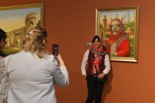 Perulu rəssam Sol Alexonun alpakaları Bakıda Heydər Əliyev Mərkəzində (FOTO/VİDEO)