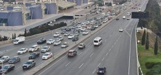 Sürücülərin NƏZƏRİNƏ: Bakıda bu yollarda sıxlıq var - SİYAHI (FOTO)