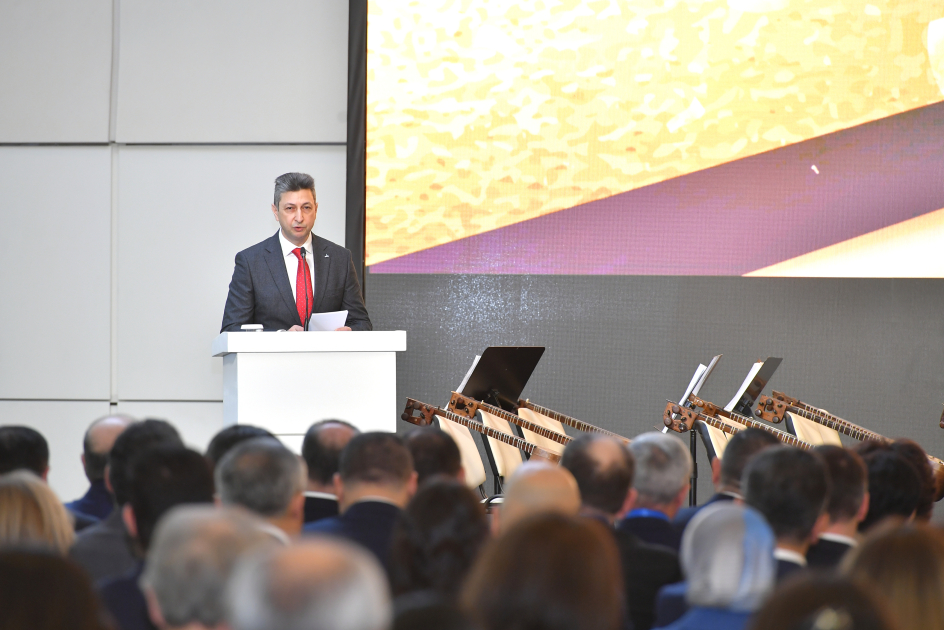 Həkimləri Təkmilləşdirmə İnstitutunun 90 illik yubileyinə həsr olunan Beynəlxalq Elmi-Praktik Konqres keçirilir (FOTO)