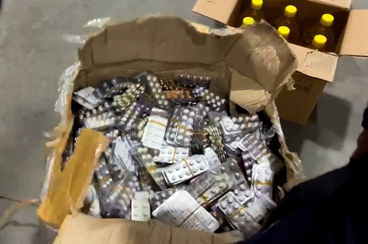 Balakən Gömrük İdarəsi külli miqdarda dərman və tibbi vasitələrin qanunsuz idxalının qarşısını alıb (FOTO)