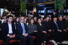 “Vətən müharibəsi tarixi. Azərbaycanın ərazi bütövlüyünün bərpası – Şəxsiyyət faktoru” kitabının ingilis və rus dillərində nəşrlərinin təqdimatı keçirilib (FOTO)