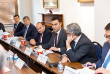 USACC "Tramp Marşrutu" üzrə dəyirmi masa keçirib (FOTO)