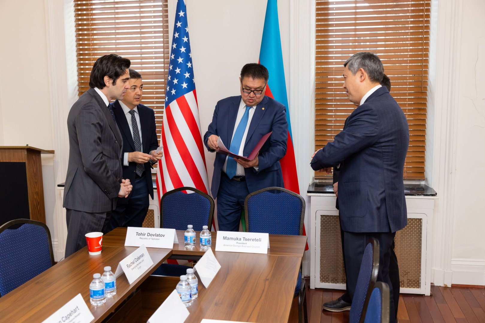 USACC "Tramp Marşrutu" üzrə dəyirmi masa keçirib (FOTO)