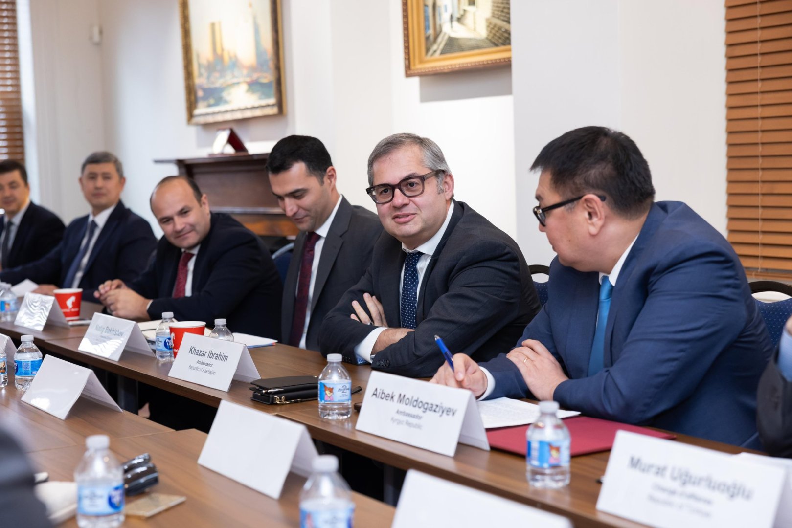 USACC "Tramp Marşrutu" üzrə dəyirmi masa keçirib (FOTO)