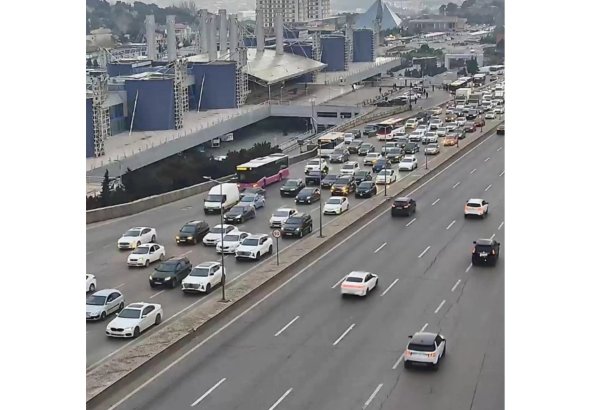 Sürücülərin NƏZƏRİNƏ: Bakıda bu yollarda sıxlıq var - SİYAHI