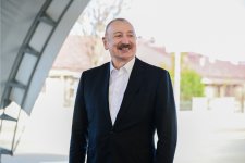 Prezident İlham Əliyev Kərkicahan qəsəbəsinə köçən sakinlərlə görüşüb (YENİLƏNİB) (FOTO/VİDEO)