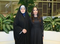 Heydər Əliyev Fondunun vitse-prezidenti Leyla Əliyeva ilə İran Prezidentinin qızı Zəhra Pezeşkian “Mənim dənizlərim, mənim okeanlarım” sərgisini ziyarət ediblər (FOTO)