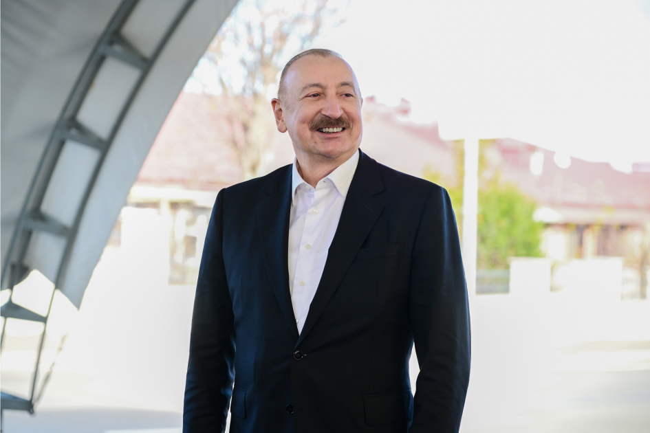 Prezident İlham Əliyev Kərkicahan qəsəbəsinə köçən sakinlərlə görüşüb (YENİLƏNİB) (FOTO/VİDEO)