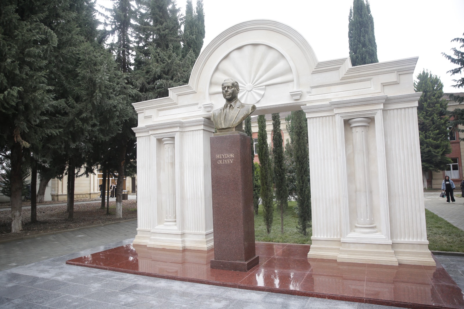 Xudat şəhərində Heydər Əliyev adına mədəniyyət və istirahət parkı əsaslı təmirdən sonra istifadəyə verilib (FOTO)