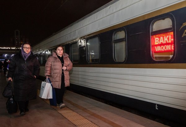 ADY il ərzində 10 milyon sərnişin daşıyıb (FOTO)