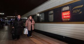 ADY il ərzində 10 milyon sərnişin daşıyıb (FOTO)