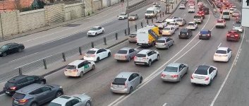 Sürücülərin NƏZƏRİNƏ: Bakıda bu yollarda sıxlıq var - SİYAHI (FOTO)