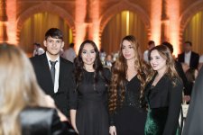 Heydər Əliyev Fondunun vitse-prezidenti Leyla Əliyeva və Bakı Media Mərkəzinin rəhbəri Arzu Əliyeva ilin idman yekunları ilə bağlı qala mərasimində iştirak ediblər (FOTO)