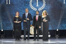 Heydər Əliyev Fondunun vitse-prezidenti Leyla Əliyeva və Bakı Media Mərkəzinin rəhbəri Arzu Əliyeva ilin idman yekunları ilə bağlı qala mərasimində iştirak ediblər (FOTO)