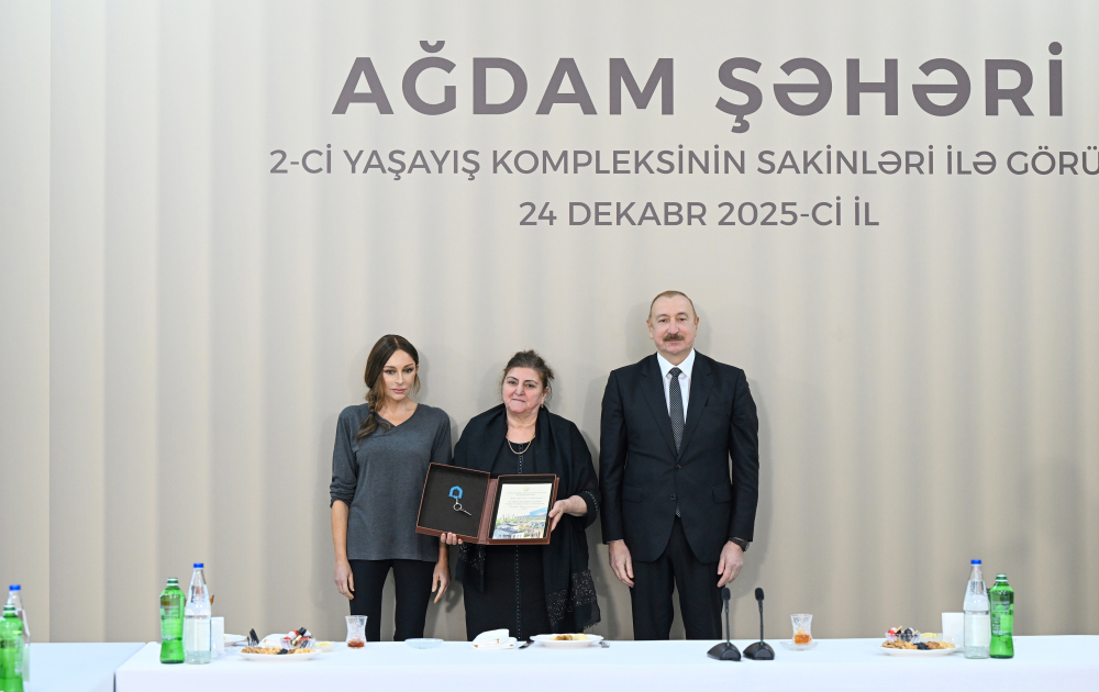 Prezident İlham Əliyev və Birinci xanım Mehriban Əliyeva Ağdamda 2-ci yaşayış kompleksinin açılışında iştirak edib və sakinlərlə görüşüblər (FOTO/VİDEO) (YENİLƏNİB-3)