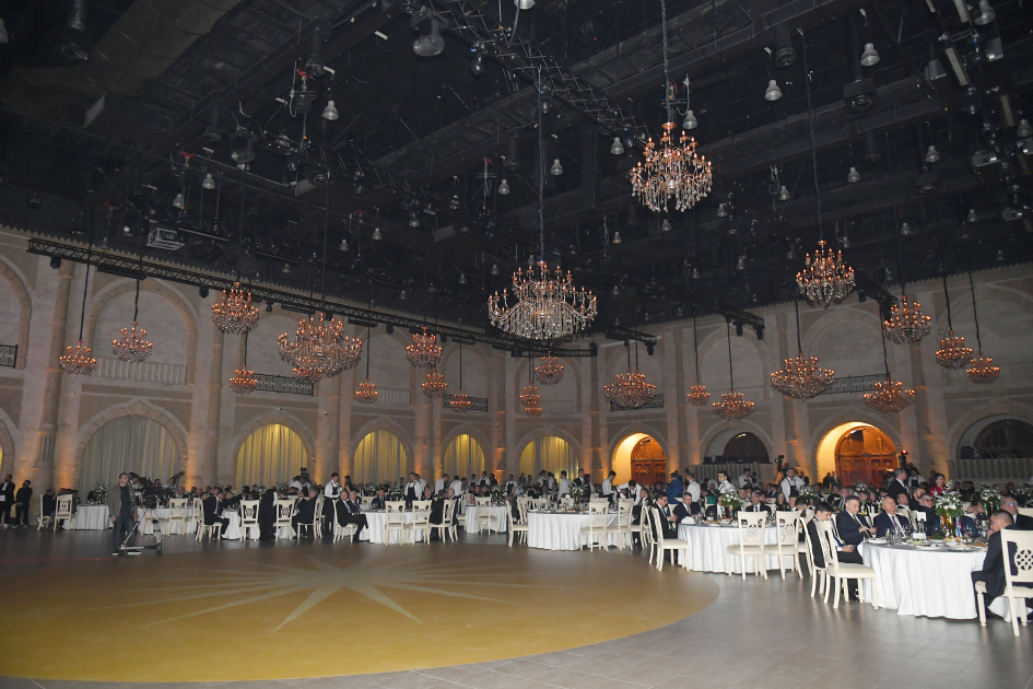 Heydər Əliyev Fondunun vitse-prezidenti Leyla Əliyeva və Bakı Media Mərkəzinin rəhbəri Arzu Əliyeva ilin idman yekunları ilə bağlı qala mərasimində iştirak ediblər (FOTO)