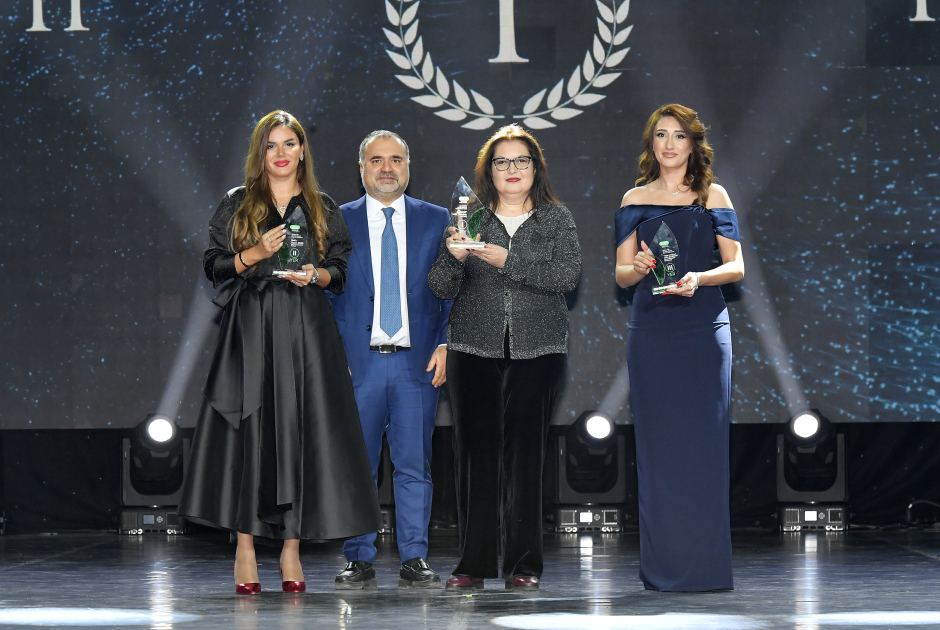 Heydər Əliyev Fondunun vitse-prezidenti Leyla Əliyeva və Bakı Media Mərkəzinin rəhbəri Arzu Əliyeva ilin idman yekunları ilə bağlı qala mərasimində iştirak ediblər (FOTO)