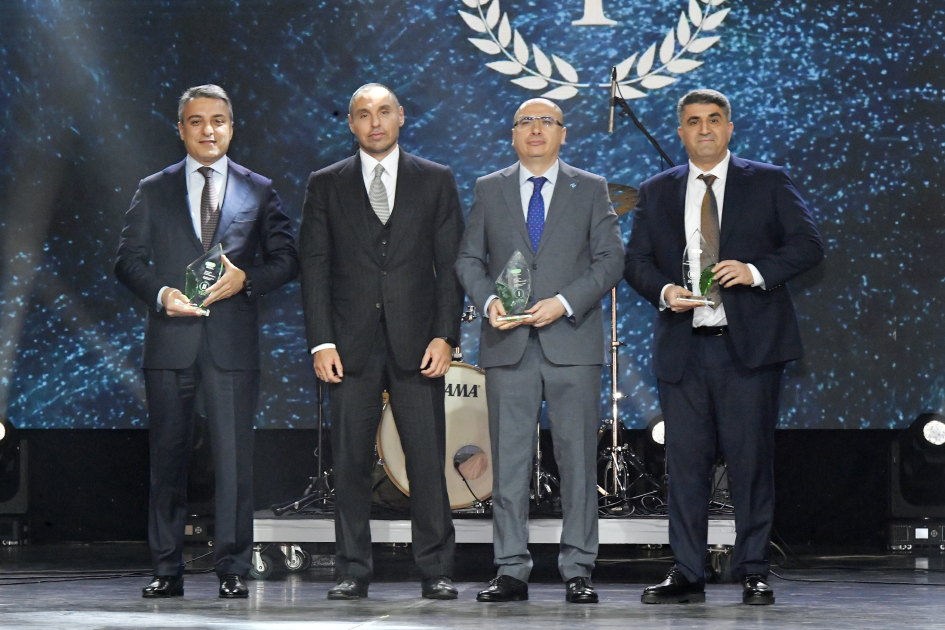 Heydər Əliyev Fondunun vitse-prezidenti Leyla Əliyeva və Bakı Media Mərkəzinin rəhbəri Arzu Əliyeva ilin idman yekunları ilə bağlı qala mərasimində iştirak ediblər (FOTO)