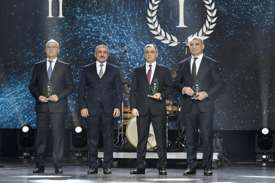 Heydər Əliyev Fondunun vitse-prezidenti Leyla Əliyeva və Bakı Media Mərkəzinin rəhbəri Arzu Əliyeva ilin idman yekunları ilə bağlı qala mərasimində iştirak ediblər (FOTO)