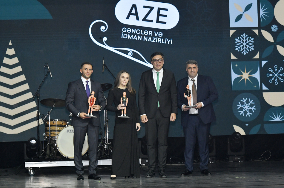 Heydər Əliyev Fondunun vitse-prezidenti Leyla Əliyeva və Bakı Media Mərkəzinin rəhbəri Arzu Əliyeva ilin idman yekunları ilə bağlı qala mərasimində iştirak ediblər (FOTO)