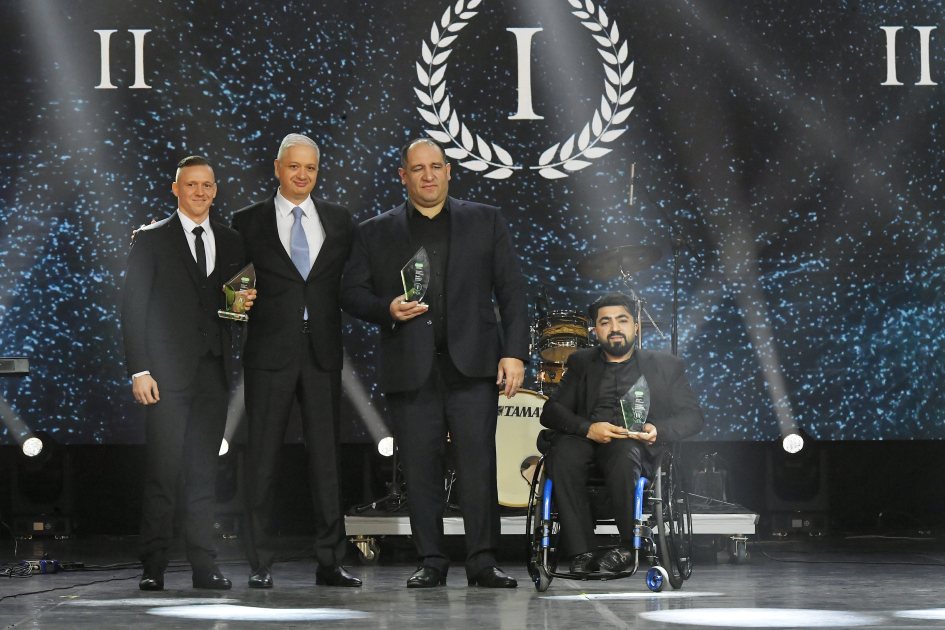 Heydər Əliyev Fondunun vitse-prezidenti Leyla Əliyeva və Bakı Media Mərkəzinin rəhbəri Arzu Əliyeva ilin idman yekunları ilə bağlı qala mərasimində iştirak ediblər (FOTO)