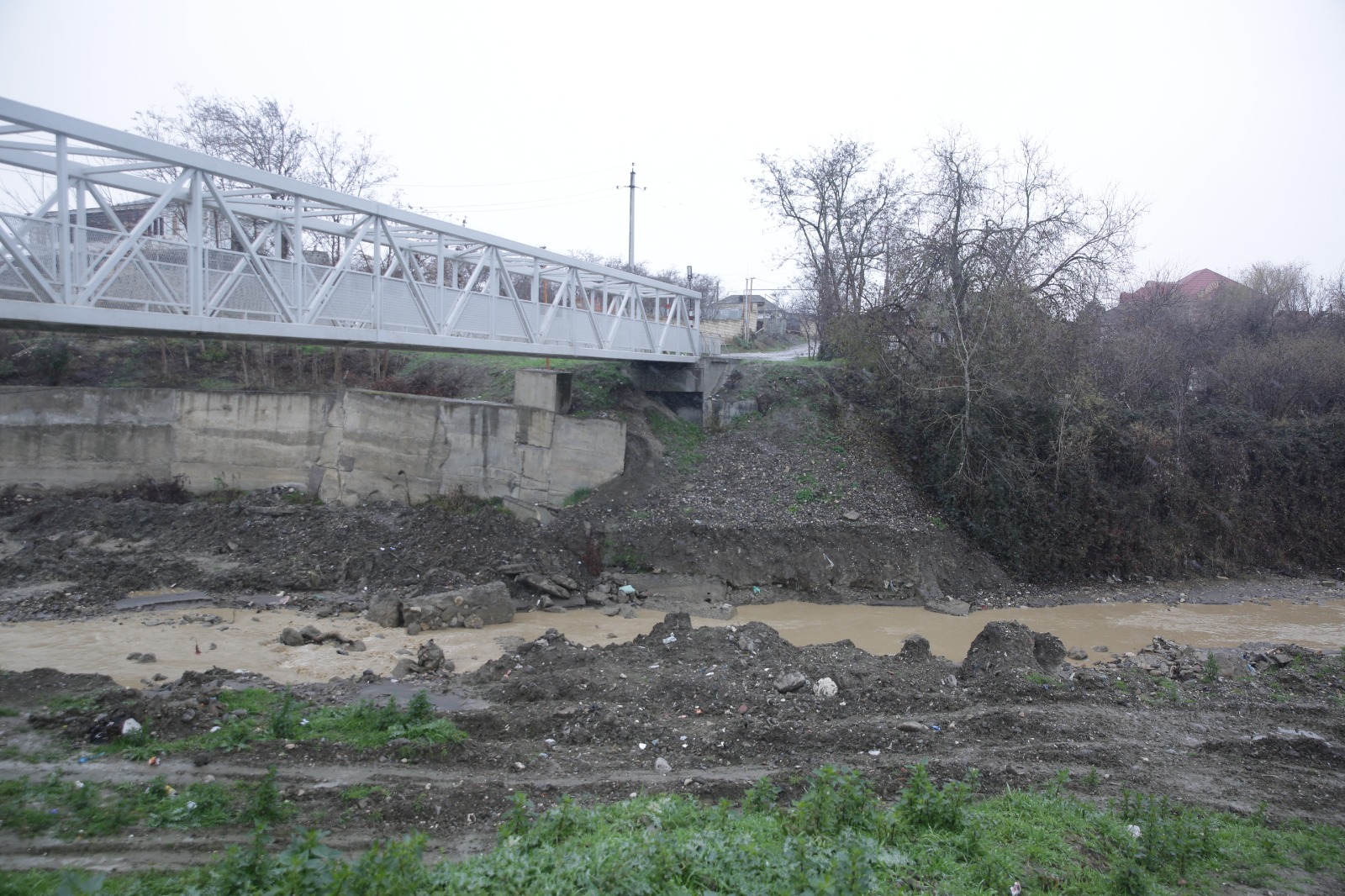 Qudyalçayın Xaçmaz rayonu ərazisindən keçən hissəsində monitorinqlər və təmizlik aksiyaları davam etdirilir (FOTO)