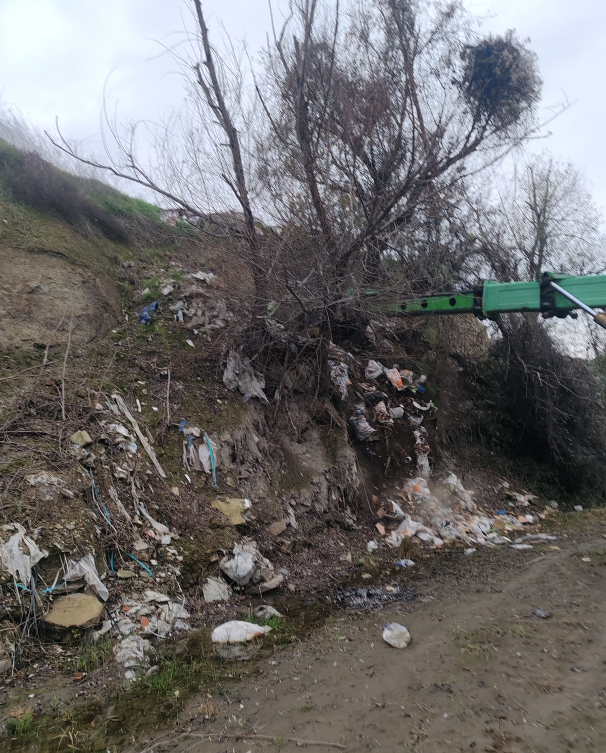 Qudyalçayın Xaçmaz rayonu ərazisindən keçən hissəsində monitorinqlər və təmizlik aksiyaları davam etdirilir (FOTO)