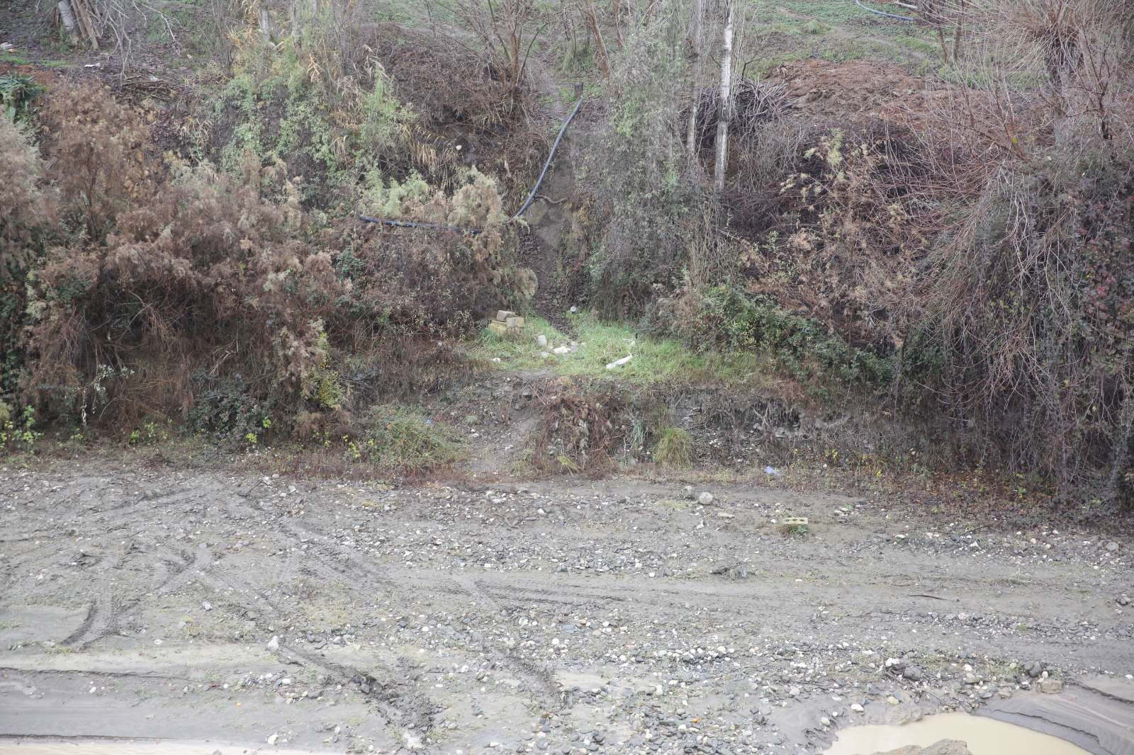 Qudyalçayın Xaçmaz rayonu ərazisindən keçən hissəsində monitorinqlər və təmizlik aksiyaları davam etdirilir (FOTO)