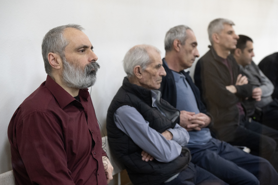 Ermənistan vətəndaşlarının məhkəməsi təqsirləndirilən şəxslərin son söz çıxışları ilə davam etdirilib (FOTO)