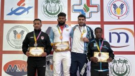 Azərbaycan güləşçiləri Dünya Kubokunda üçüncü yeri tutublar (FOTO)