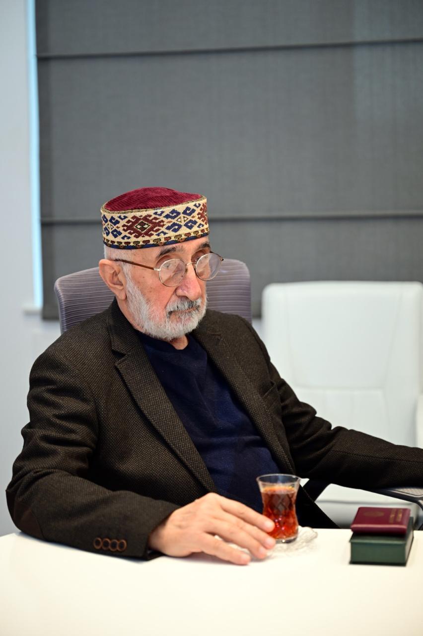 Mədəniyyət xadimlərinə dövlət təltifləri təqdim olunub (FOTO)