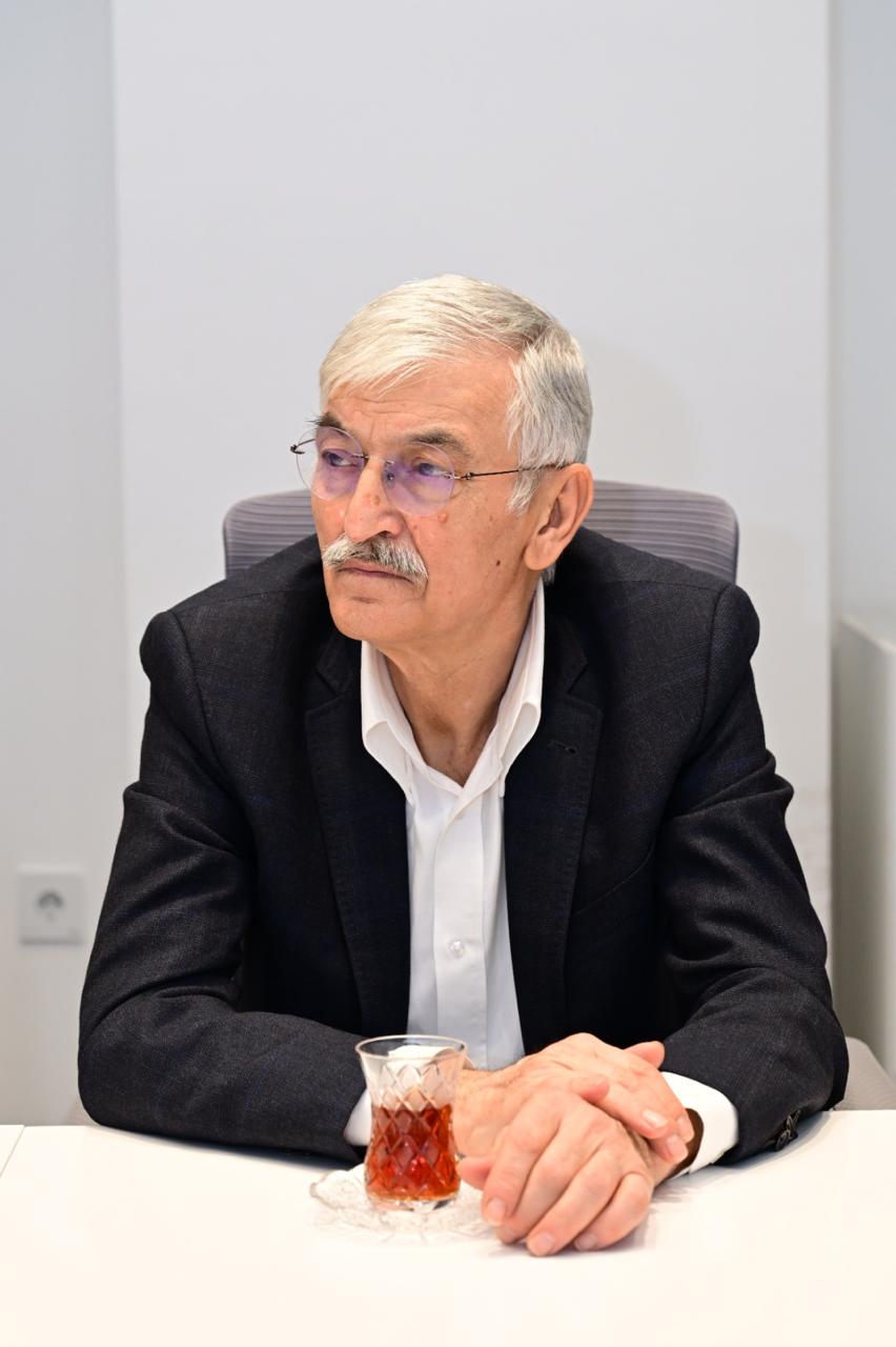 Mədəniyyət xadimlərinə dövlət təltifləri təqdim olunub (FOTO)