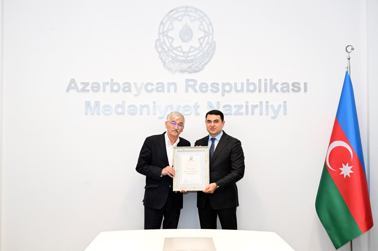 Mədəniyyət xadimlərinə dövlət təltifləri təqdim olunub (FOTO)