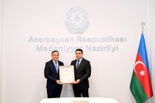 Mədəniyyət xadimlərinə dövlət təltifləri təqdim olunub (FOTO)