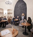 Heydər Əliyev Fondunun vitse-prezidenti Leyla Əliyeva “YAŞA” Mərkəzində yaşlı nəslin nümayəndələri ilə görüşüb (FOTO)