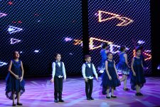 Leyla Əliyeva və Alena Əliyeva Uşaq İncəsənət Festivalının yekun mükafatlandırma mərasimində iştirak ediblər (FOTO)