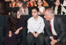 Leyla Əliyeva və Alena Əliyeva Uşaq İncəsənət Festivalının yekun mükafatlandırma mərasimində iştirak ediblər (FOTO)