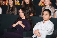 Leyla Əliyeva və Alena Əliyeva Uşaq İncəsənət Festivalının yekun mükafatlandırma mərasimində iştirak ediblər (FOTO)