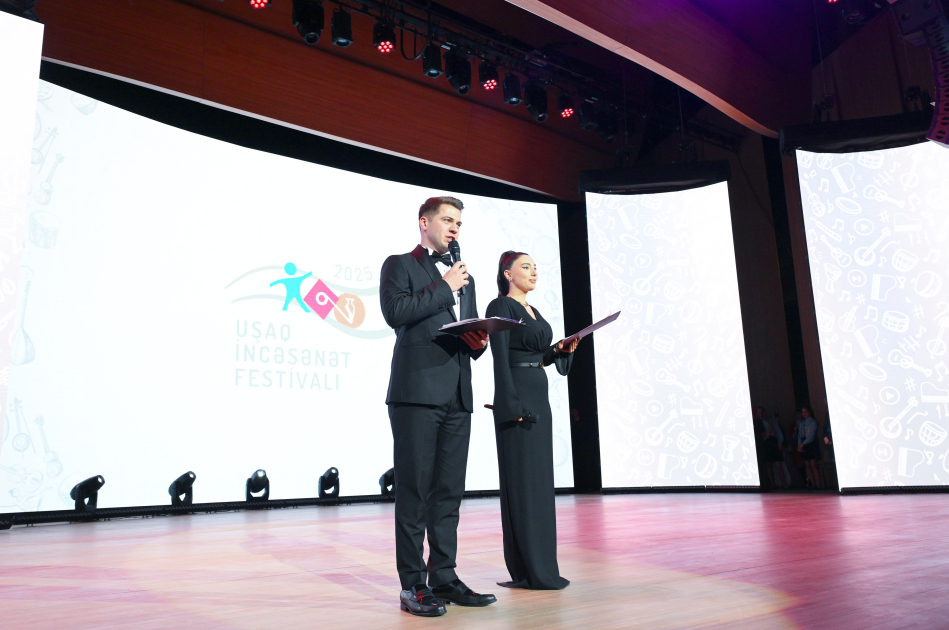 Leyla Əliyeva və Alena Əliyeva Uşaq İncəsənət Festivalının yekun mükafatlandırma mərasimində iştirak ediblər (FOTO)