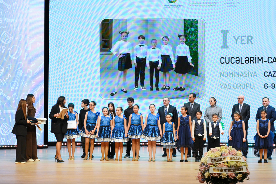 Leyla Əliyeva və Alena Əliyeva Uşaq İncəsənət Festivalının yekun mükafatlandırma mərasimində iştirak ediblər (FOTO)