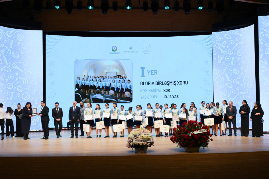 Leyla Əliyeva və Alena Əliyeva Uşaq İncəsənət Festivalının yekun mükafatlandırma mərasimində iştirak ediblər (FOTO)